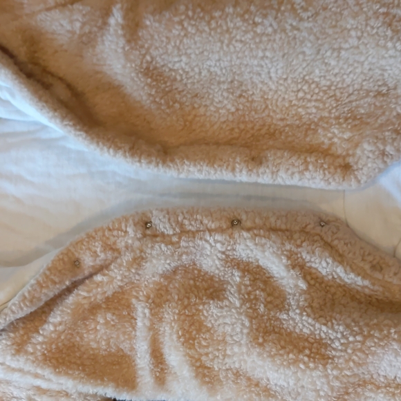 Plush baby bunting with hood - Picture 4 of 5